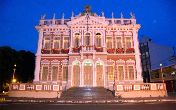 Palácio Paranaguá em Ilhéus